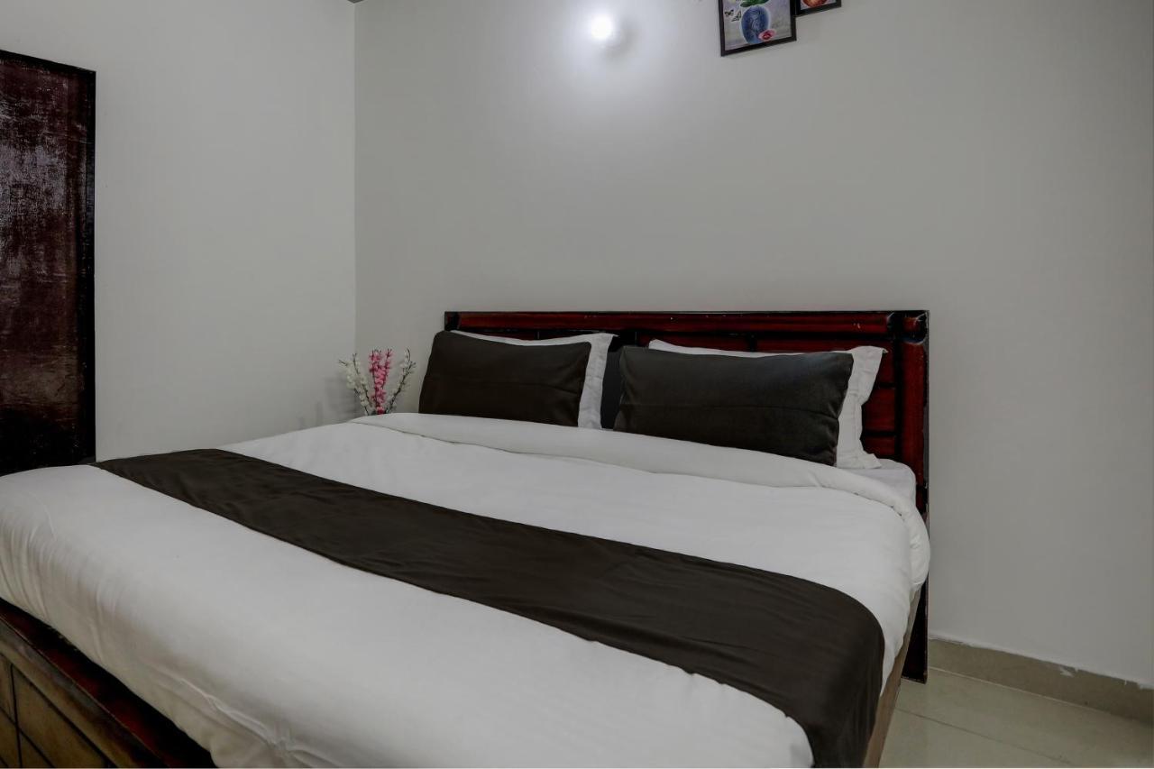 Hotel O The Royal Villa 뉴델리 외부 사진