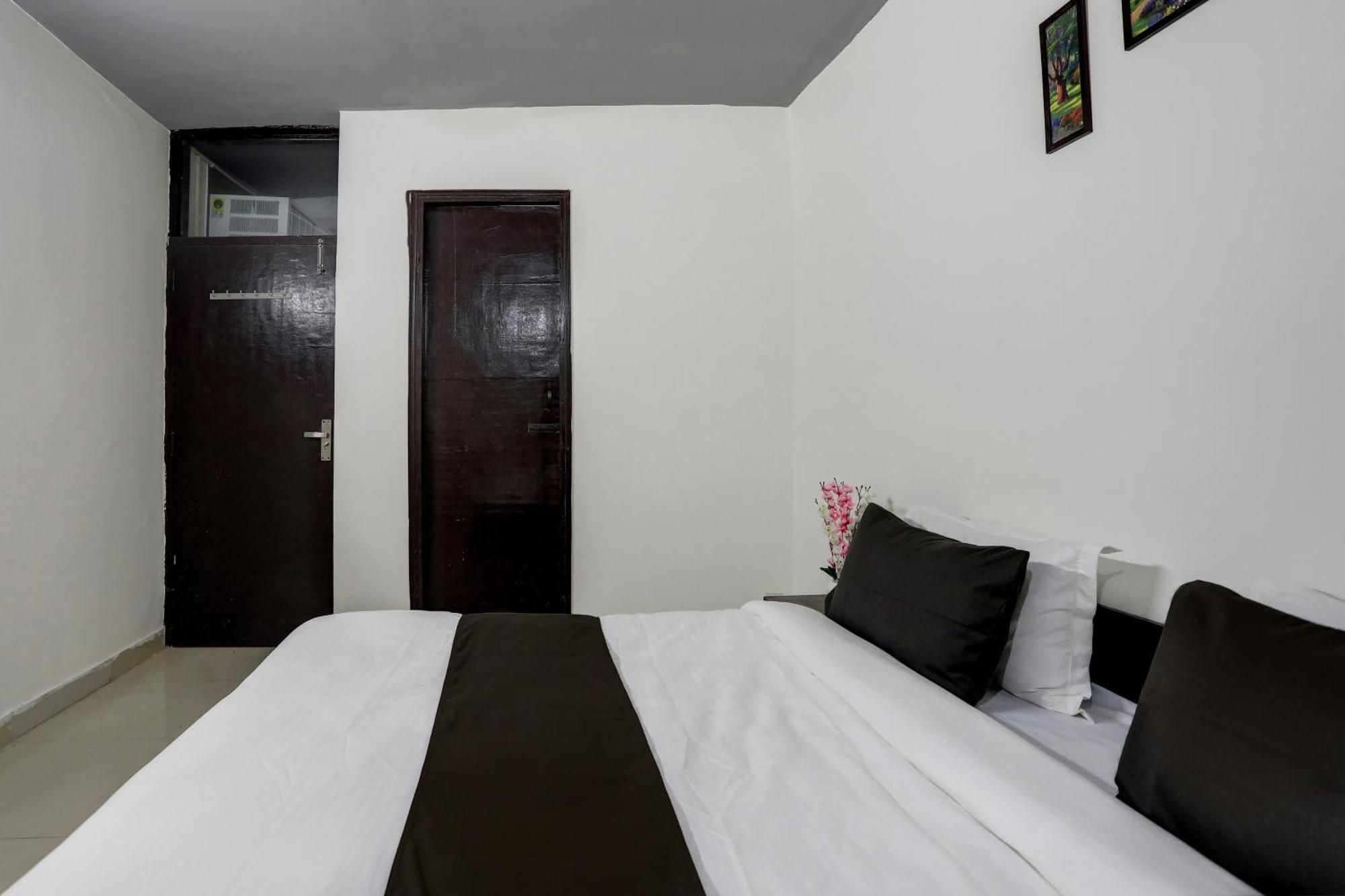 Hotel O The Royal Villa 뉴델리 외부 사진